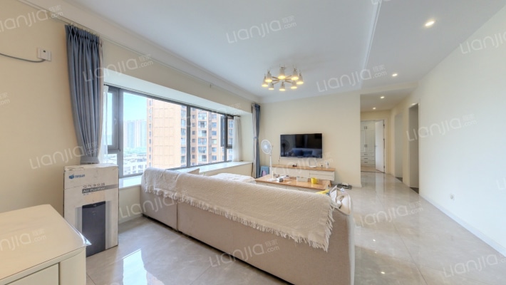 戛纳湾金棕榈二手房实景图