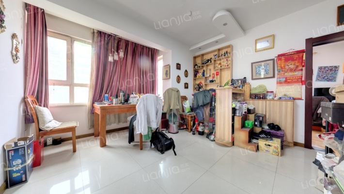 鲁尔新天地三期二手房实景图