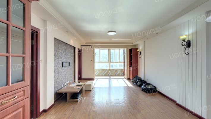 泰华滨河苑二手房实景图