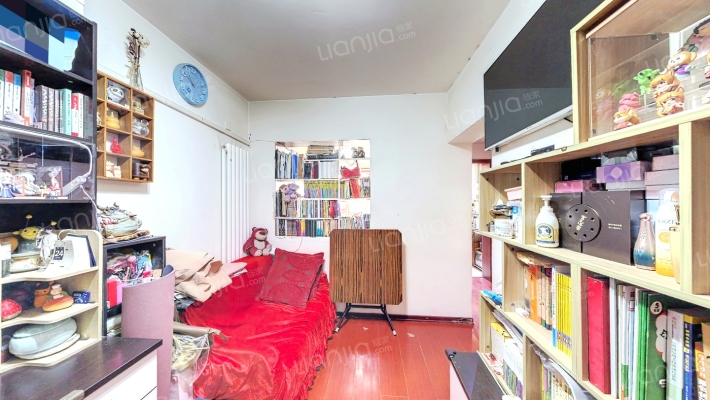 卫星里二手房实景图