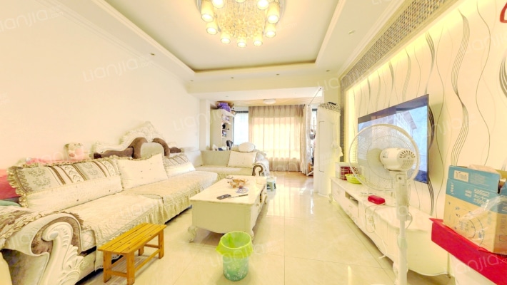 前锋空港国际二手房实景图