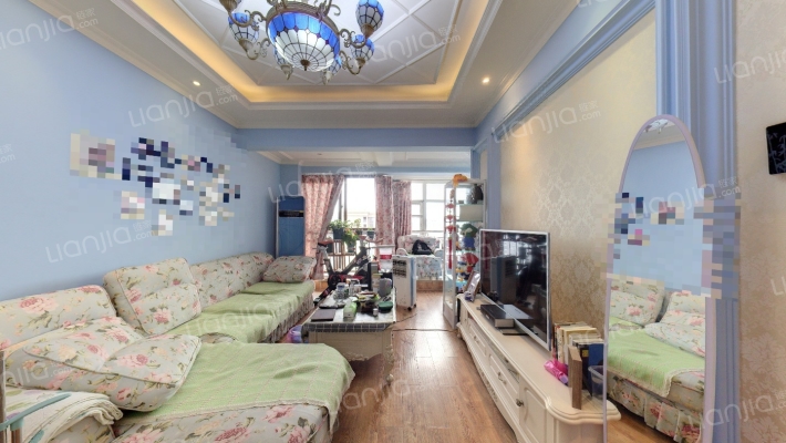 兰湾蒂钒尼二手房实景图