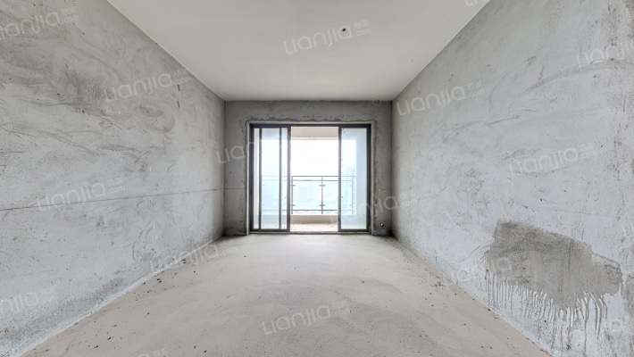 新尚名居二手房实景图