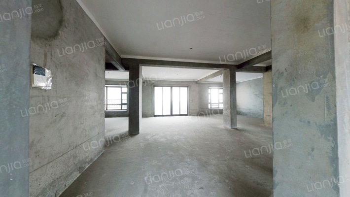 弘建公园国际二手房实景图