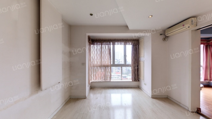 南方上格林黄桷苑二手房实景图