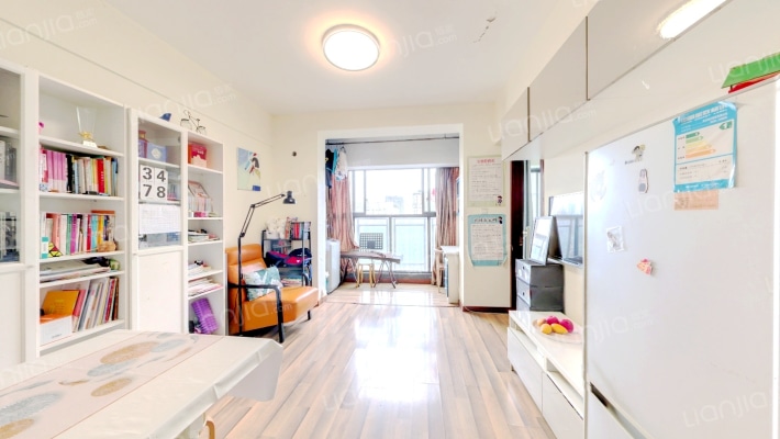 弘邦领邸二手房实景图