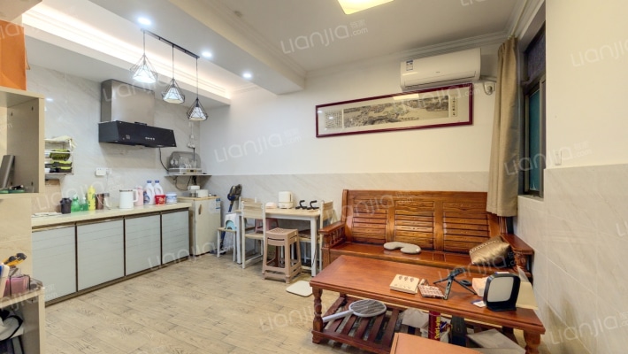 麦科特商贸广场二手房实景图