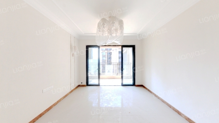 恒大翡翠珑庭·珺庭二手房实景图