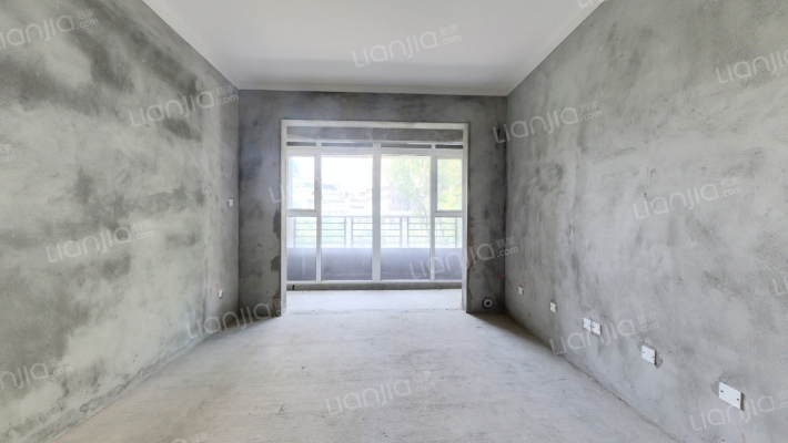 万峰城D区峰景里二手房实景图