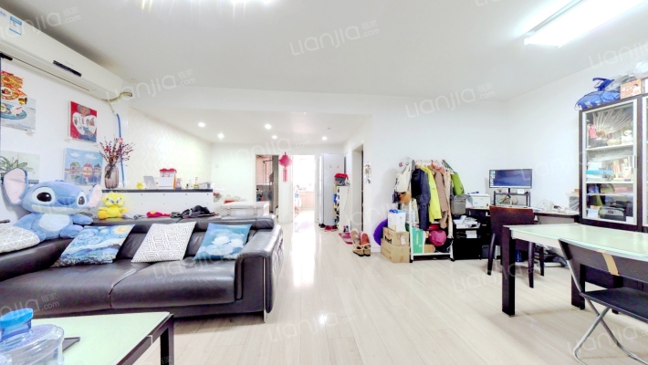 康藏路小区二手房实景图