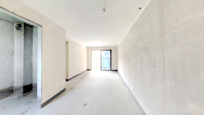 新力翡翠湾二手房实景图