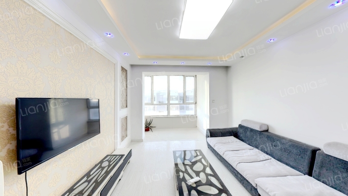 假日小城二手房实景图