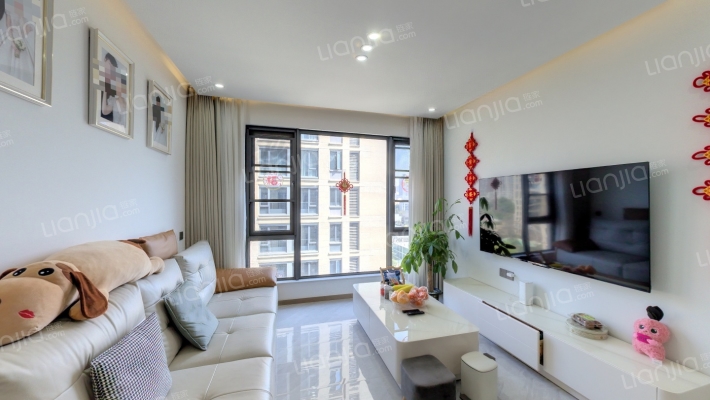 悦汀蓝玉轩二手房实景图