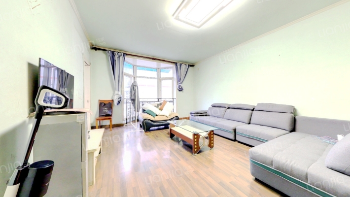 广场馨苑二手房实景图