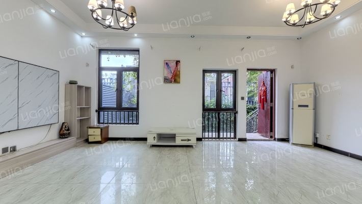 陆家嘴滴水涟岸一期二手房实景图