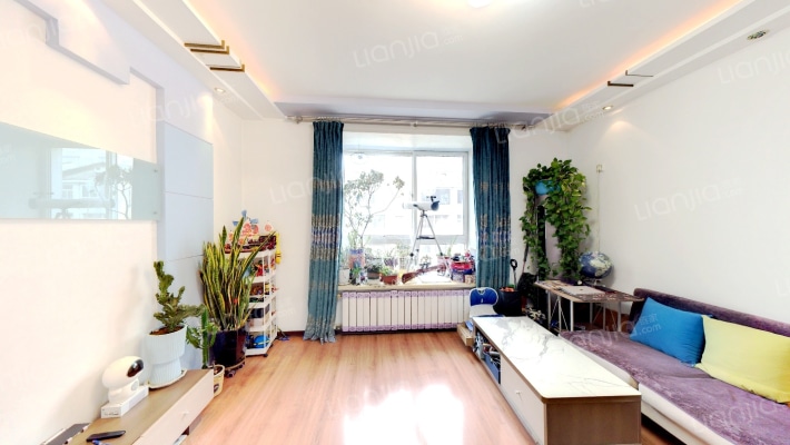 順驰城市艺墅二手房实景图