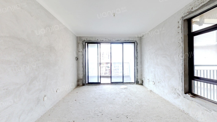 世荣碧水岸二手房实景图