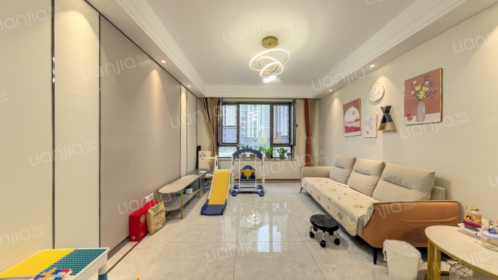 融创文旅城砚玺园二手房实景图