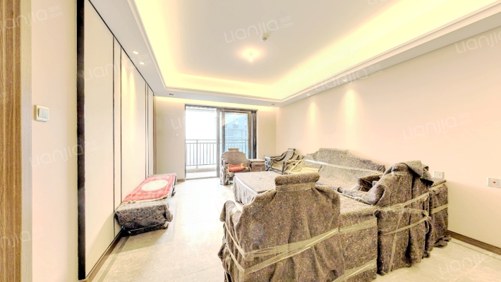 万科翡翠国宾C地块二手房实景图