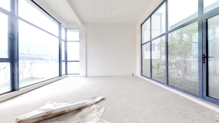 越溪庭院二手房实景图