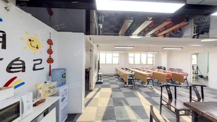 华兴商贸大厦二手房实景图