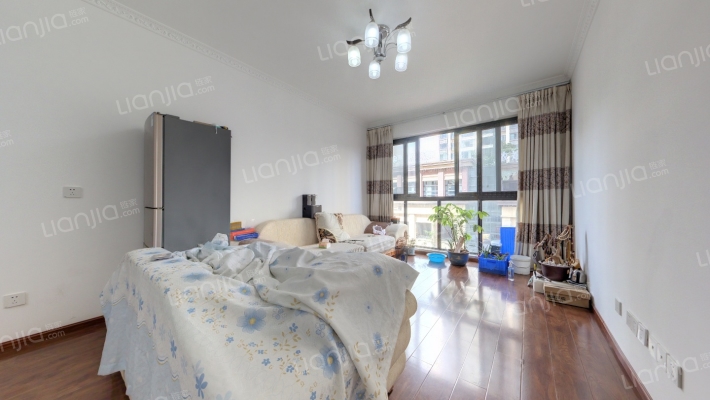 中铁奥维尔二期二手房实景图