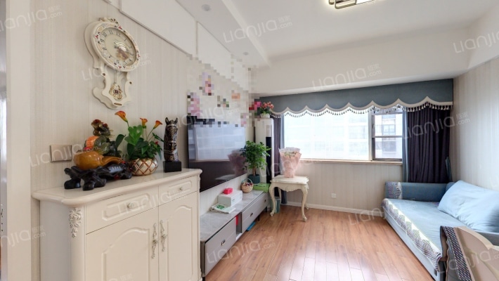 我家山水彩虹苑二手房实景图