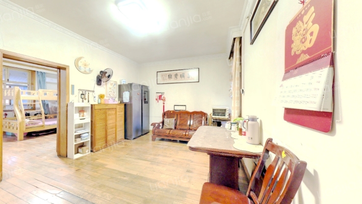 模范新村二手房实景图