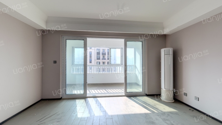 万科苏高新中央公园上园二手房实景图