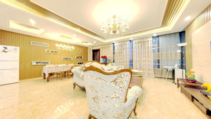 金泰湖滨绿茵二手房实景图