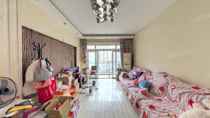 华宇北城中央二手房实景图