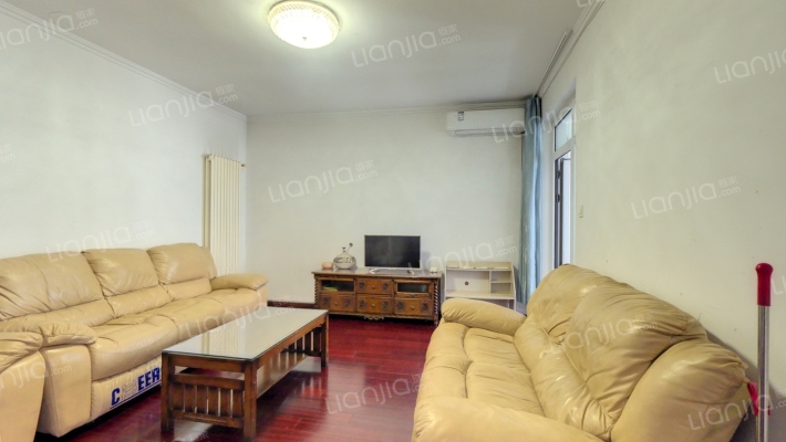 依山雅居二手房实景图