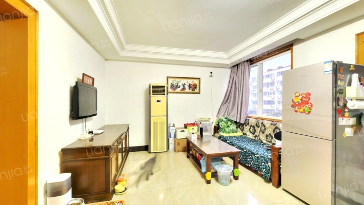 龙威新村二手房实景图