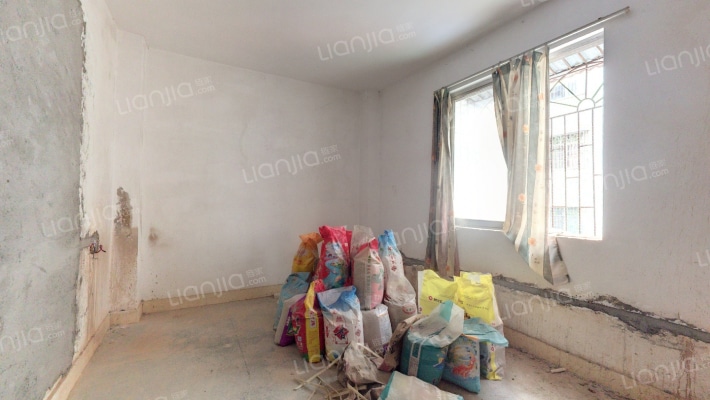 龙丰科肚五号小区二手房实景图