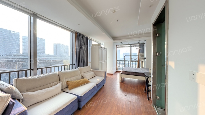 芯汇湖商务中心二手房实景图