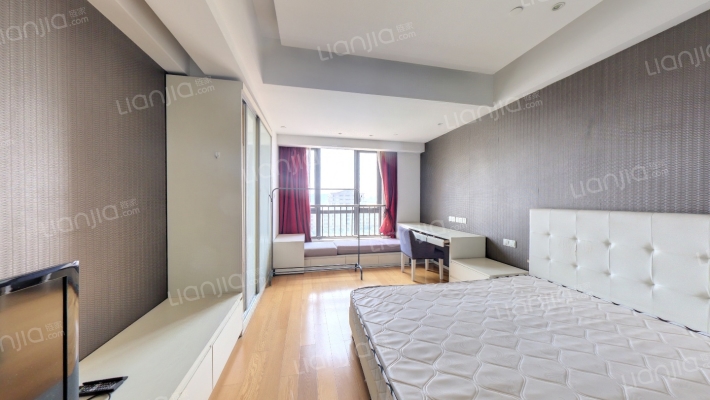 兰徳莱茵城市广场二手房实景图