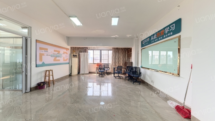 宝江大厦二手房实景图