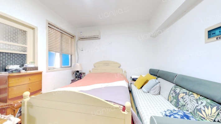 楠极地二手房实景图