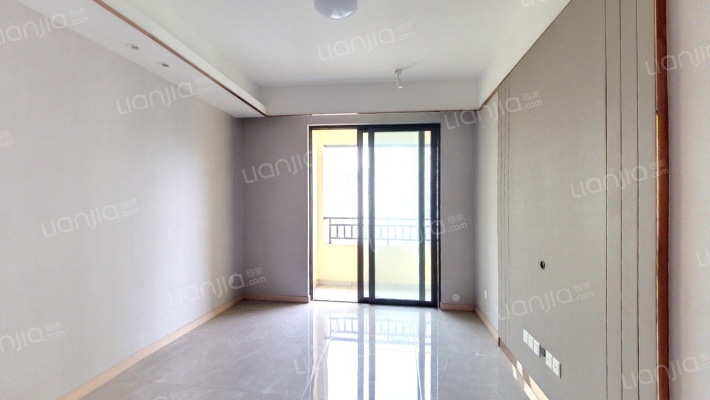 泽科空港中心二手房实景图