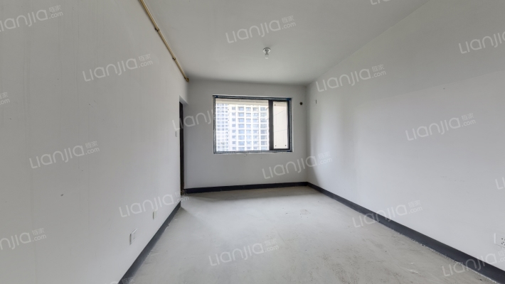 桐鹤名苑三区二手房实景图