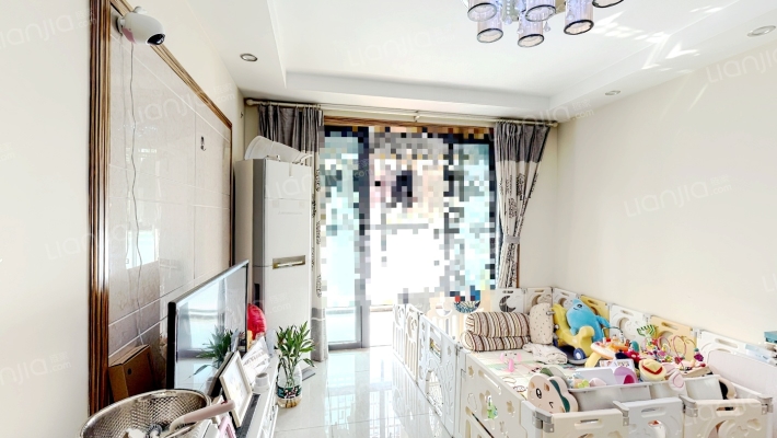 西郊美德苑二手房实景图