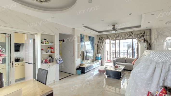 尚峰温莎堡二手房实景图