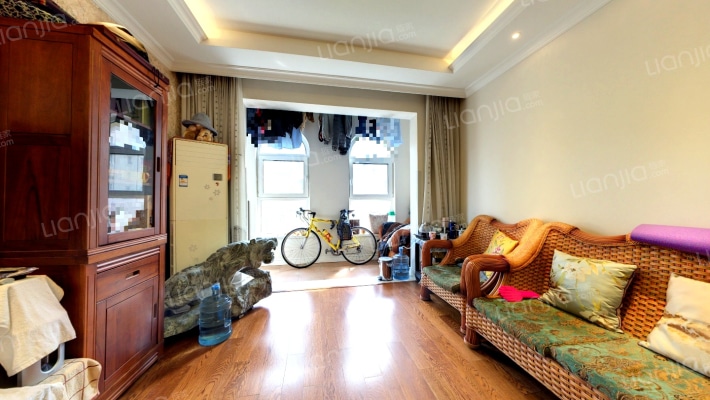 青岛中海玫瑰庭院二手房实景图