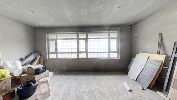 新星宇和润上邻B区二手房实景图