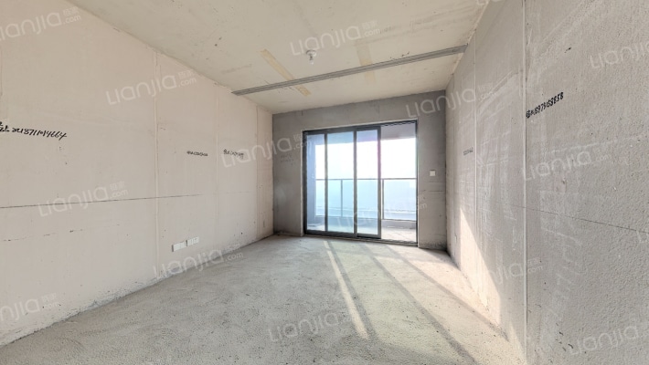 新城明昱东方一期B区二手房实景图