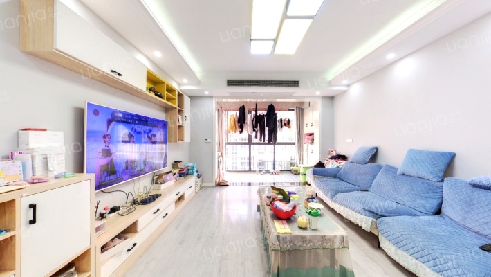 缤纷晴川小区二手房实景图