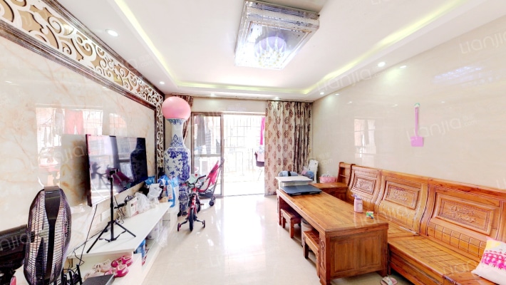 银汇华庭二手房实景图