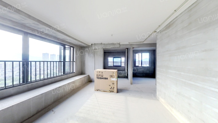 中天珺府东区二手房实景图