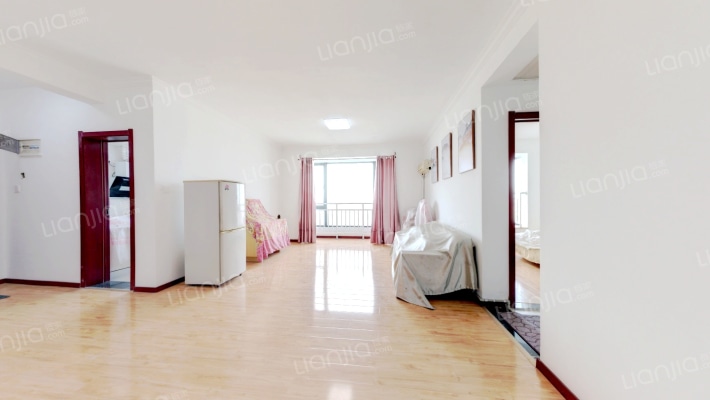 卢龙山庄二手房实景图