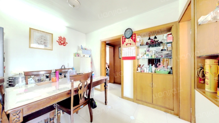 艾东小区二手房实景图